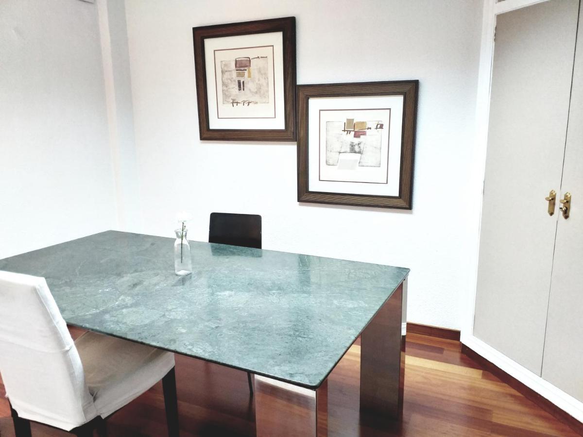 Large Apartment With Large And Sunny Terrace - Garden & Outdoor Gym , Alicante Center المظهر الخارجي الصورة